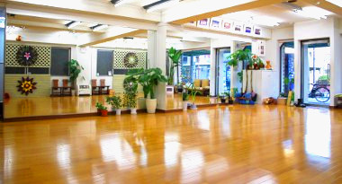 ワイアーヌエヌエフラスタジオ・用賀スタジオへのアクセス